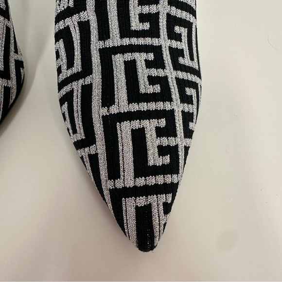 Balmain
Skye monogram knit ankle boots - Picture 11 of 15